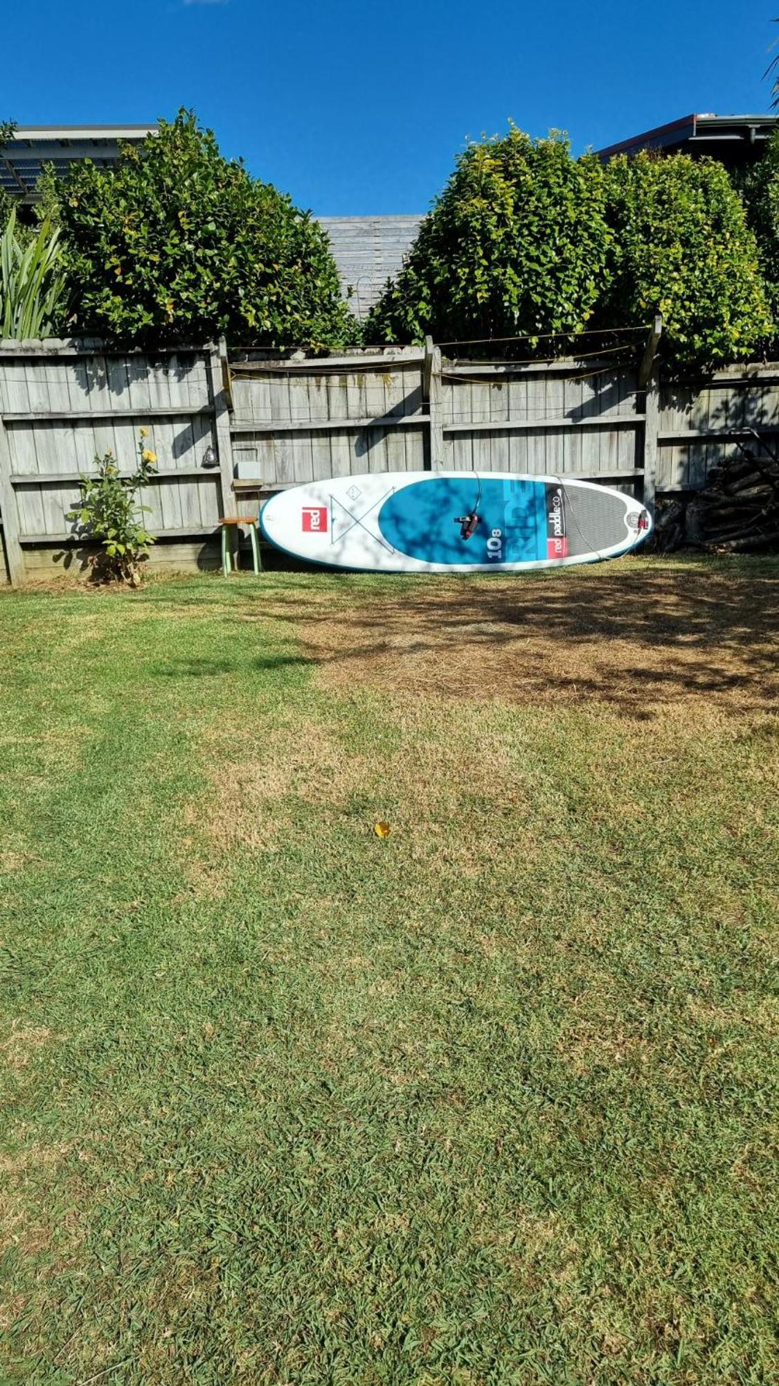 Raglan West Retro Beach Vibe Accommodation Exterior foto